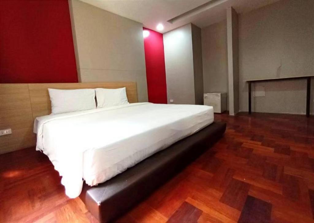 Go Inn Silom Bts St Louis V โกอินน์ สีลม 2 Bangkok Esterno foto