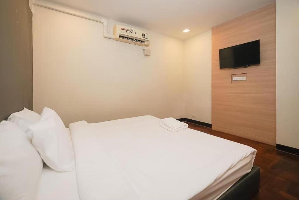 Go Inn Silom Bts St Louis V โกอินน์ สีลม 2 Bangkok Esterno foto